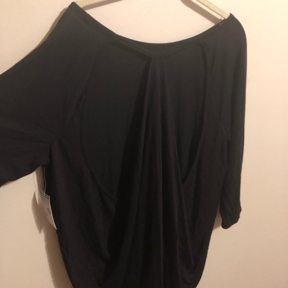 Top - Picture 2 of 6